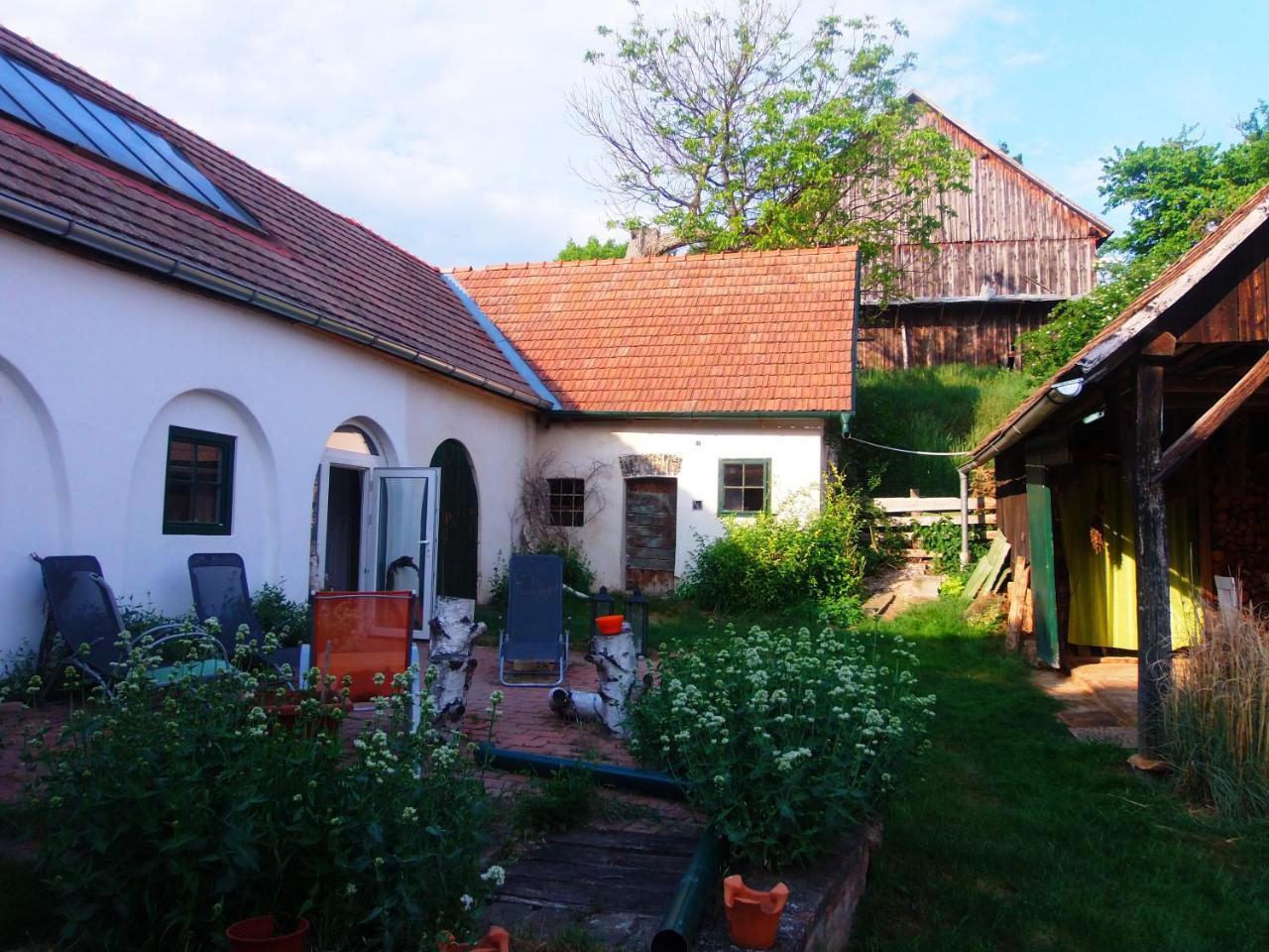 Gaestehaus Weinviertel - Niederoesterreich Siebenhirten Екстер'єр фото
